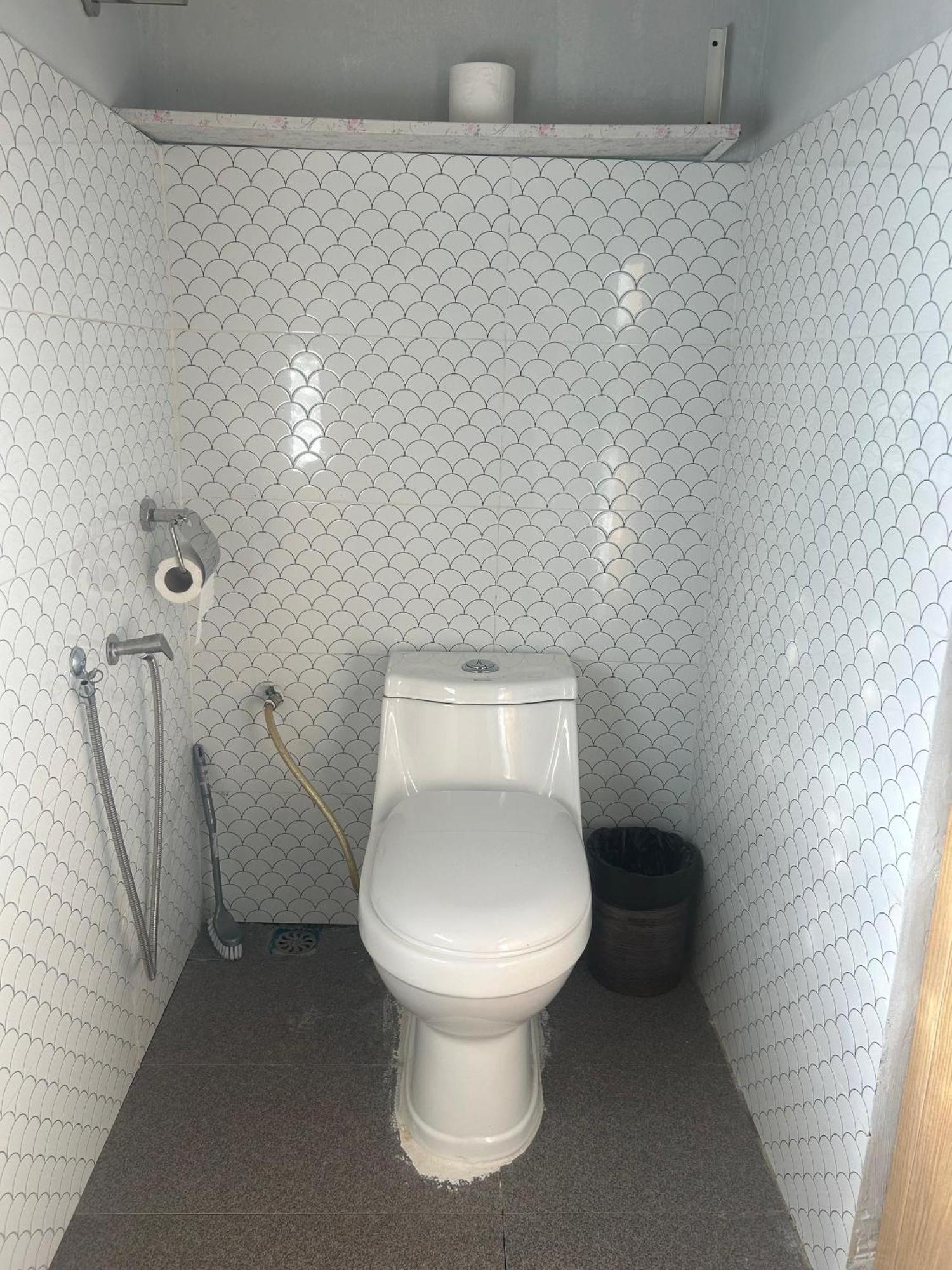 Merdeka Guest House 2 クチン エクステリア 写真