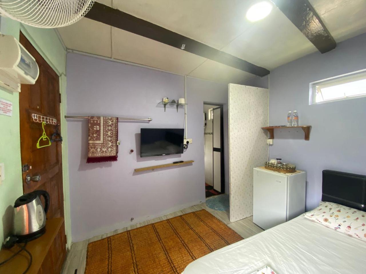 Merdeka Guest House 2 クチン エクステリア 写真
