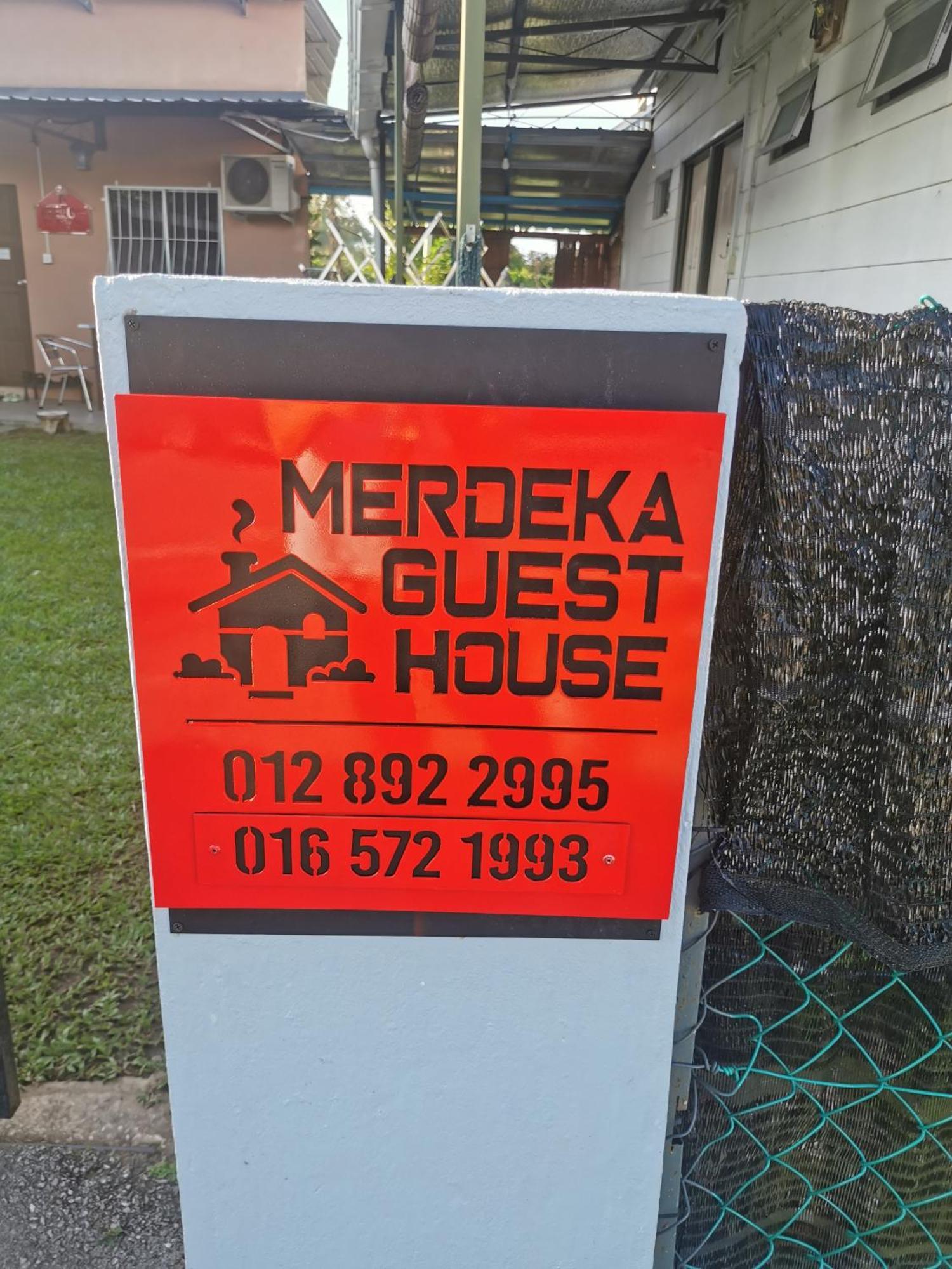 Merdeka Guest House 2 クチン エクステリア 写真