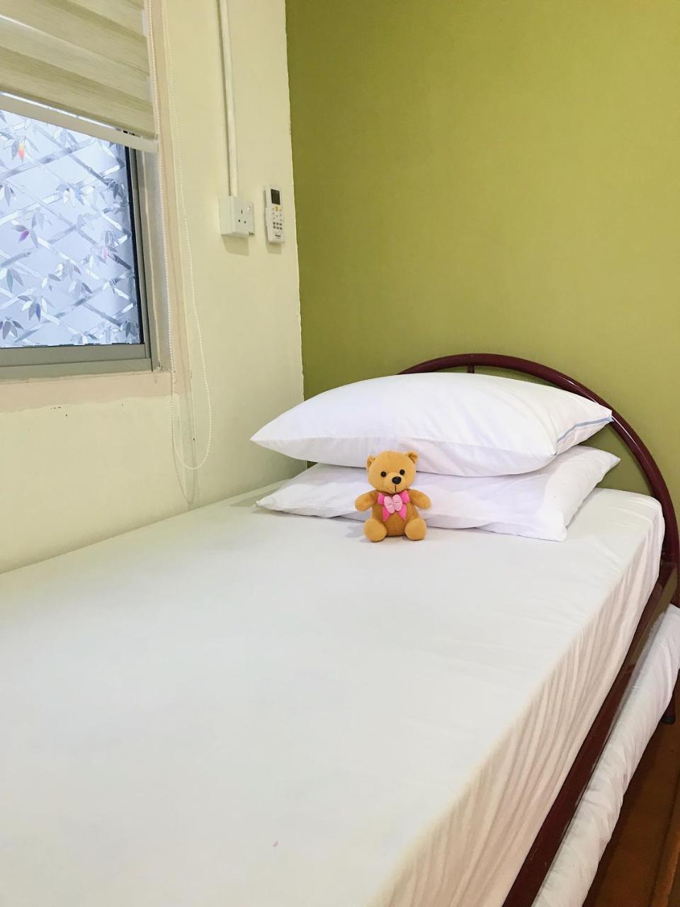 Merdeka Guest House 2 クチン エクステリア 写真