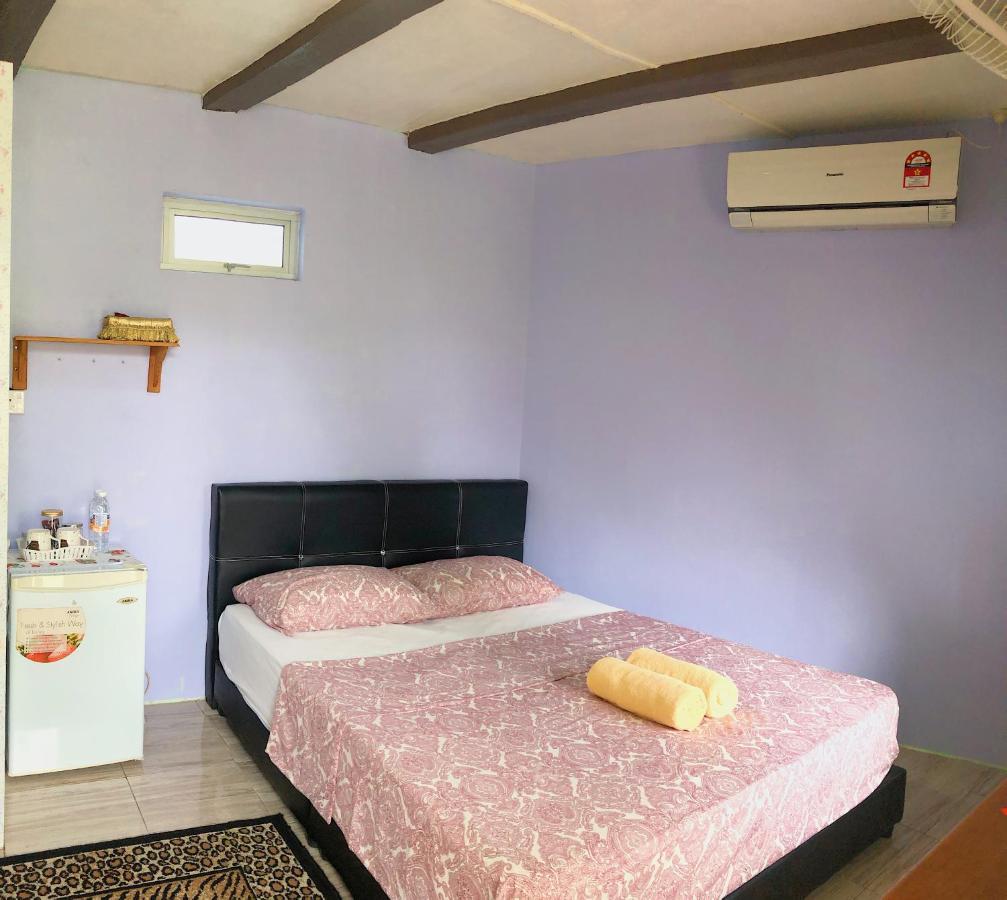 Merdeka Guest House 2 クチン エクステリア 写真