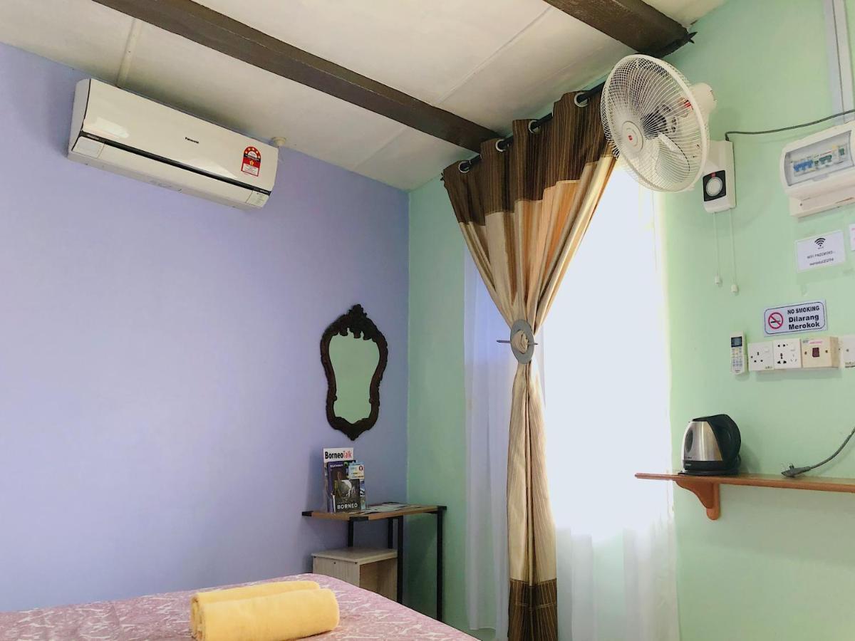 Merdeka Guest House 2 クチン エクステリア 写真
